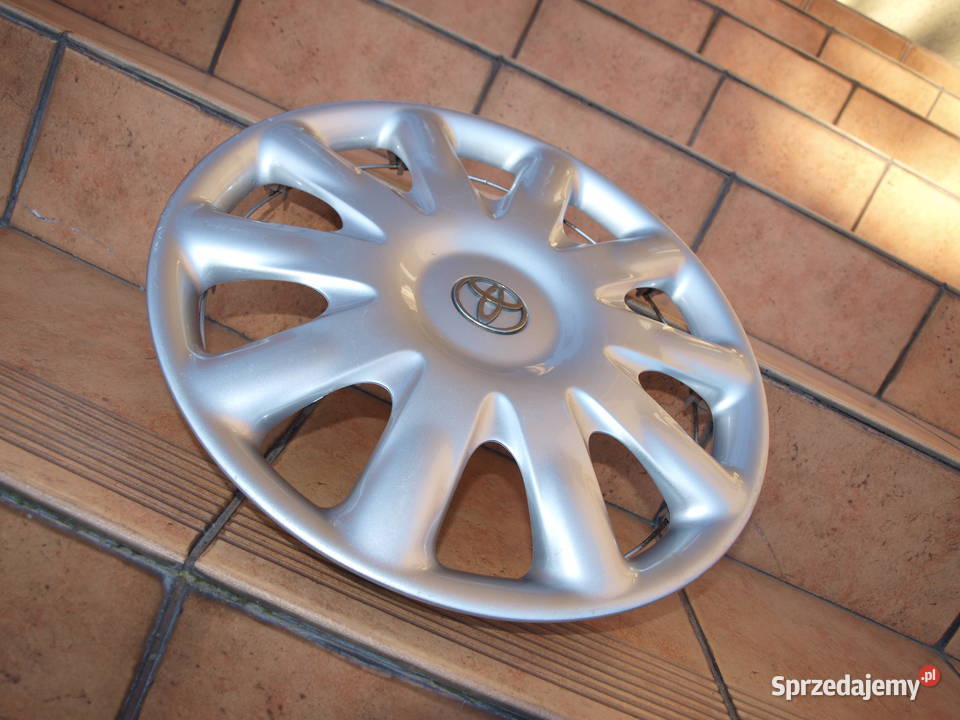 Toyota kołpak 15 oryginalny 1 sztuka