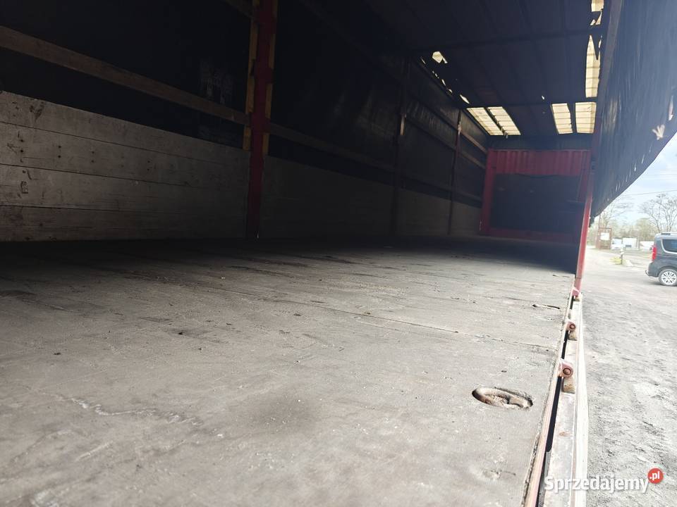 Naczepa burtofiranka Krone Chodecz