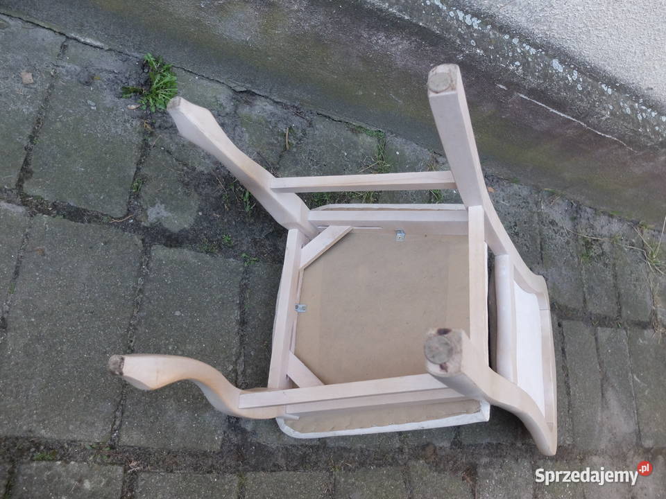 Białe krzesło w stylu ludwikowskim 844 wielkopolskie Kościan
