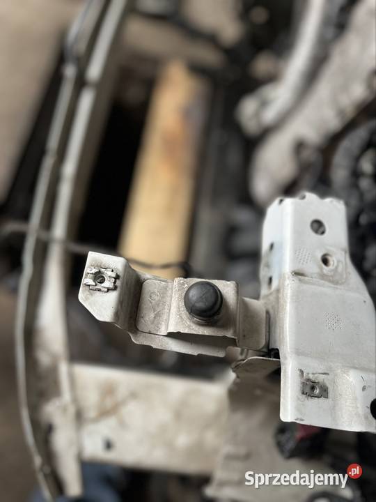Wzmocnienia czołowe pas Opel zafira C lift Mielec sprzedam