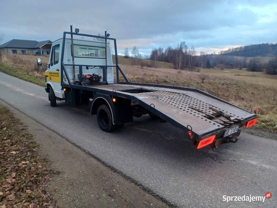 Mercedes 410 Autolaweta uszkodzony
