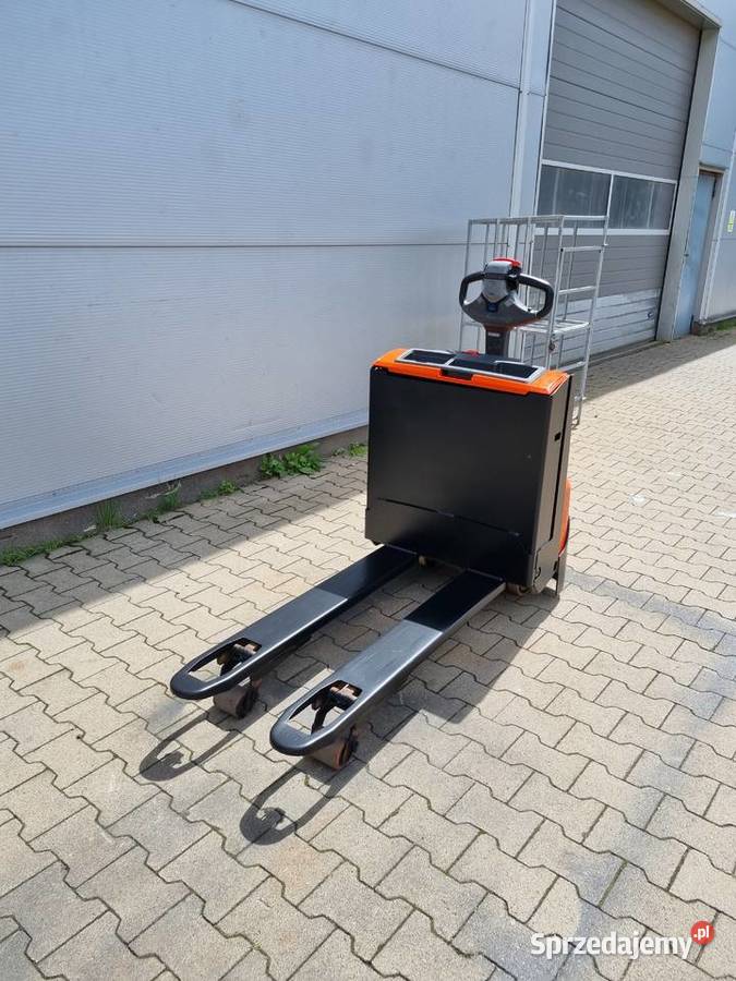 Wózek elektryczny unoszący Toyota LWE 160 udźwig