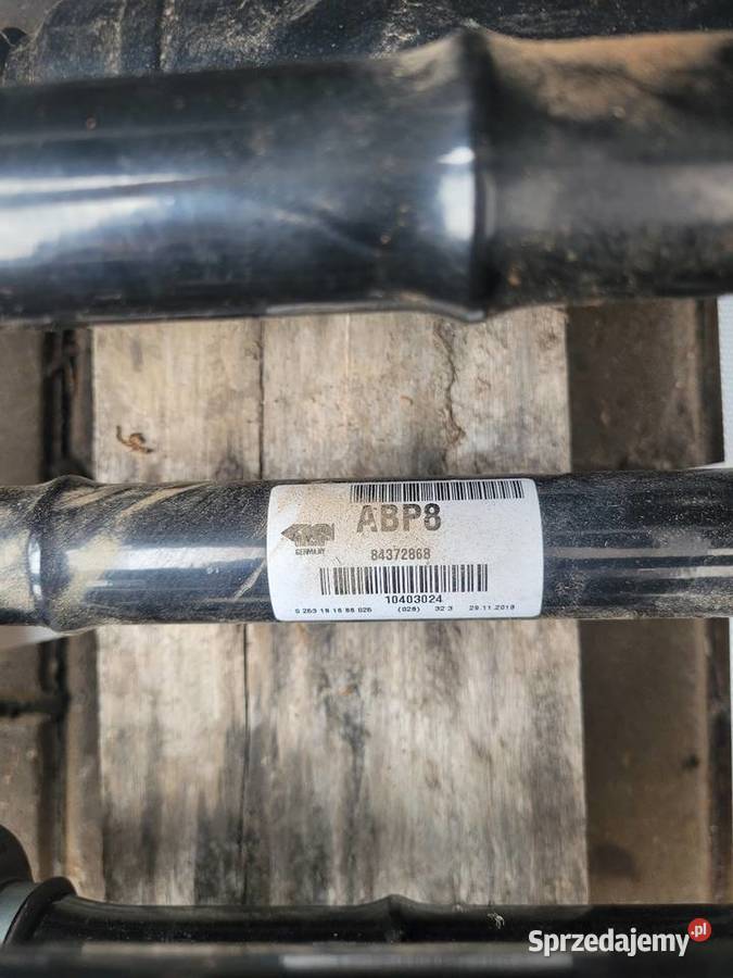 Półoś 84372867 84309461 84550241 CADILLAC