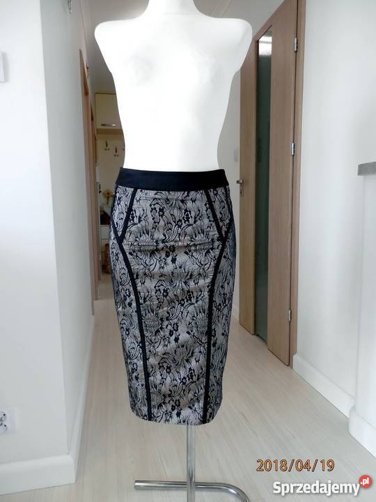 Spódnica Atmosphere Czarna Koronka Modną Łomża