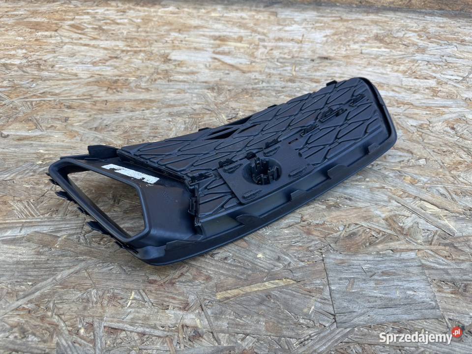 Kratka zderzaka przód prawa rh Audi a6 c8 4K0 18 Międzychód