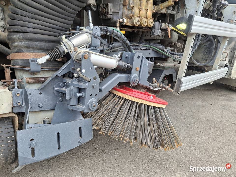 MAN TGS 18320 Zamiatarka Bucher Optifant 70 2 tempomat pomorskie Sierakowice