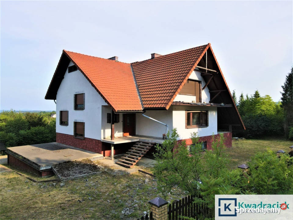 Dom wolnostojący 260m2 Sanok 3 piętra i więcej sprzedam