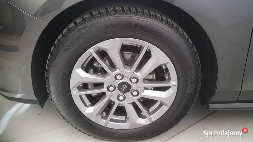 Ford Focus 10 EcoBoost mHEV Titanium X Z światła do jazdy dziennej sprzedam