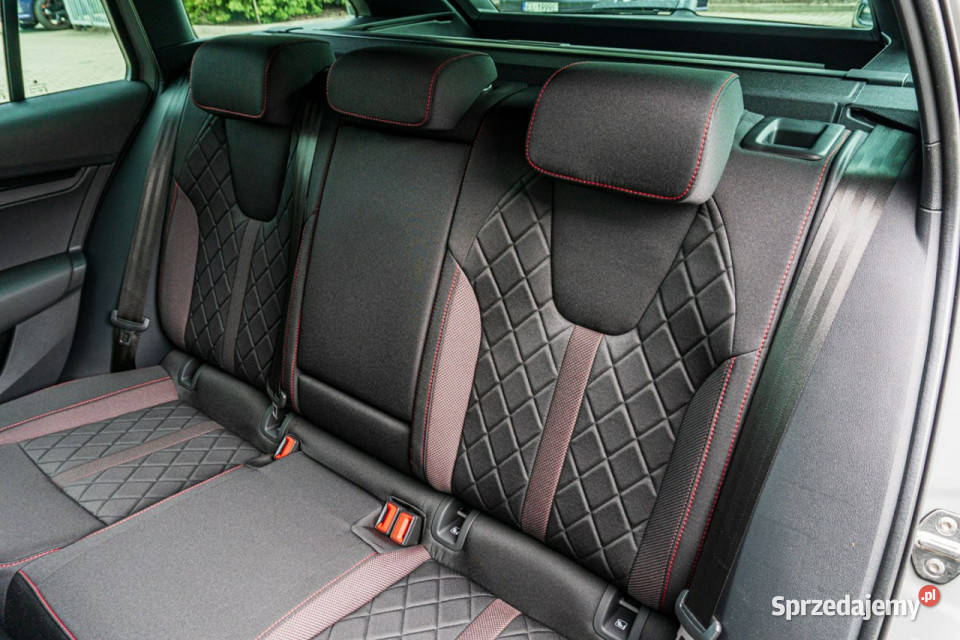 koda Octavia Combi RS 20 TSI 265 DSG Odbiór w czujnik parkowania