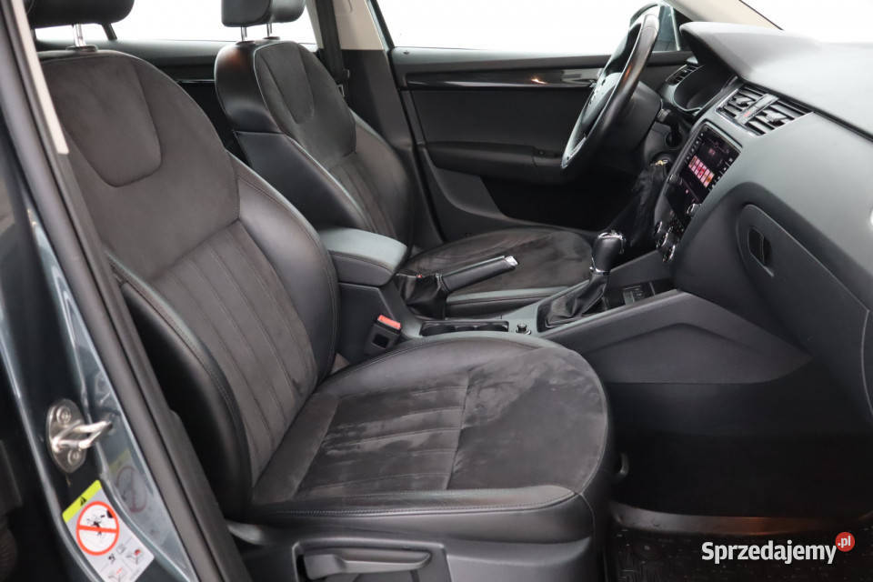 Skoda Octavia 18 TSI asystent pasa ruchu Zabrze