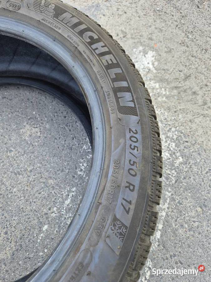 Opony zimowe Michelin Alpin 6 20550 R17 2 sztuki sprzedam