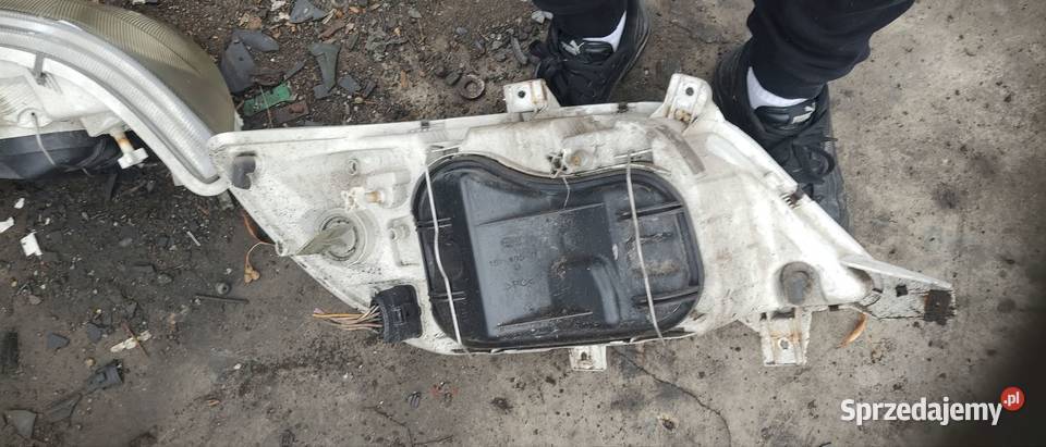Reflektor lampa lewa prawa przód przednia Książ Wielkopolski
