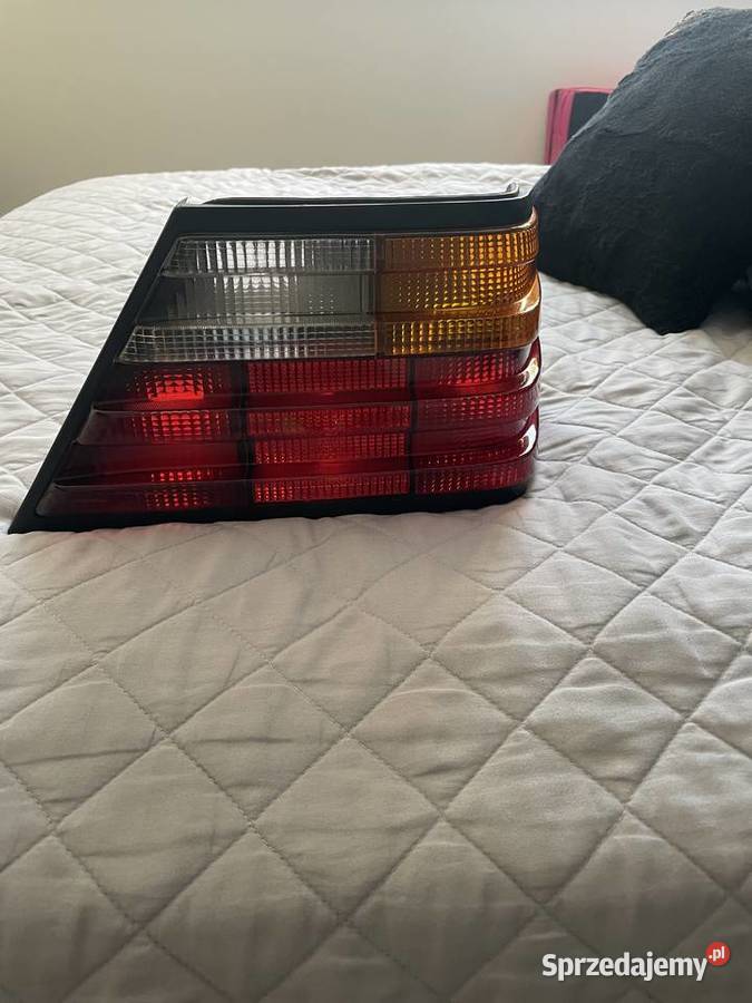 Lampa Hella tył Mercedes w124 c124 oryginalna kujawsko-pomorskie Bydgoszcz