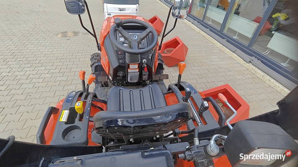 Ciągnik kompaktowy AVENGER 26 25 4x4 NOWY Rząśno