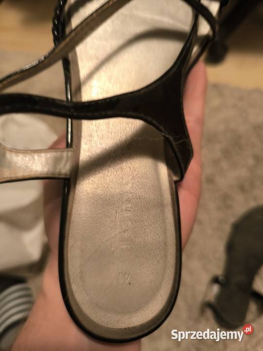 Buty sandałki czarne Tamaris starszej siostrze Kraków sprzedam