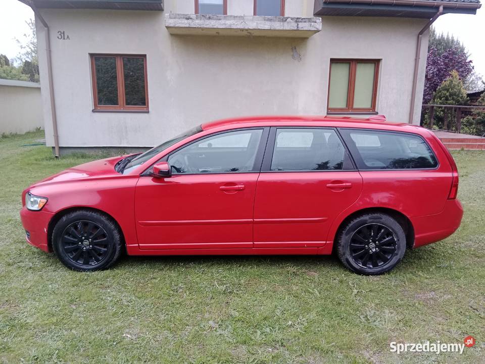 Samochód volvo v50 kombi 369000km sprzedam
