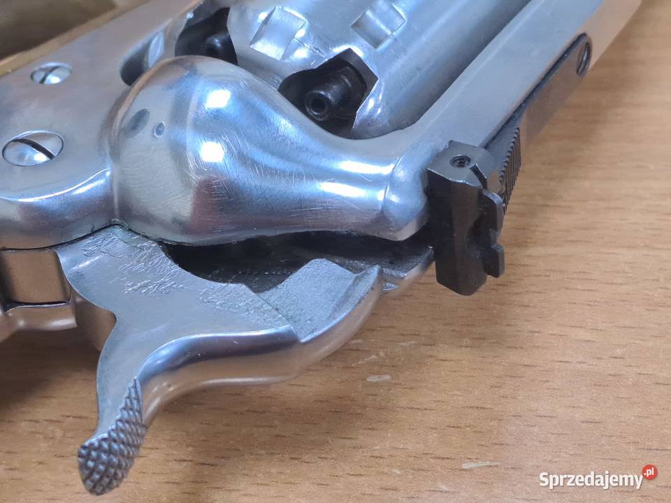 Rewolwer czarnoprochowy Uberti Remington 1858 Łódź