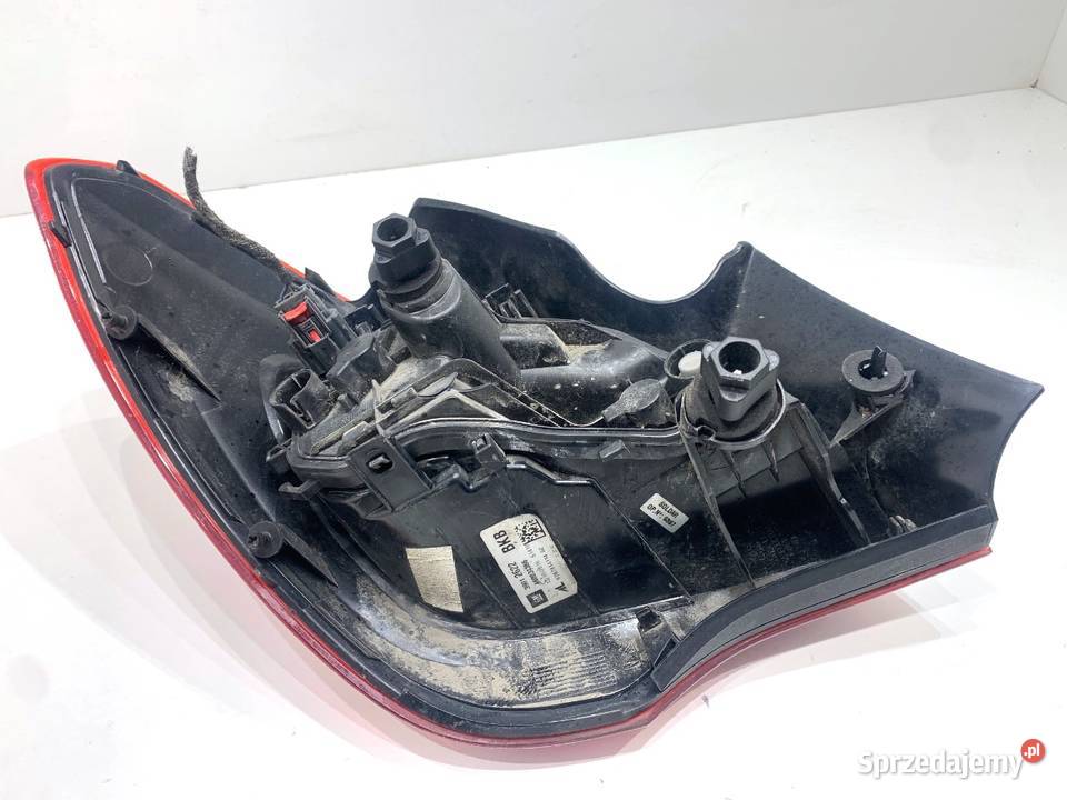LAMPA PRAWY TYŁ OPEL CORSA E 39012622 Hatchback