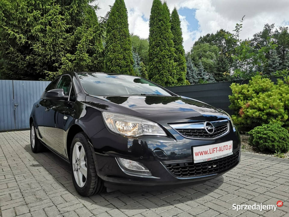 Opel Astra 14 16v 140 Klima Tempomat Sensory 1364cm3 Strzegom