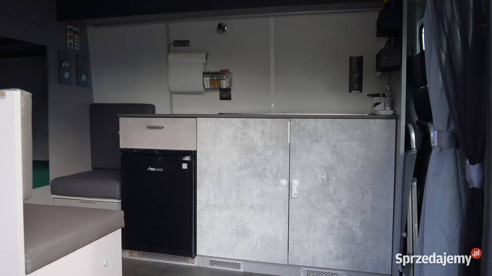 Kampervan VW Crafter sprzedam toaleta Volkswagen Katowice
