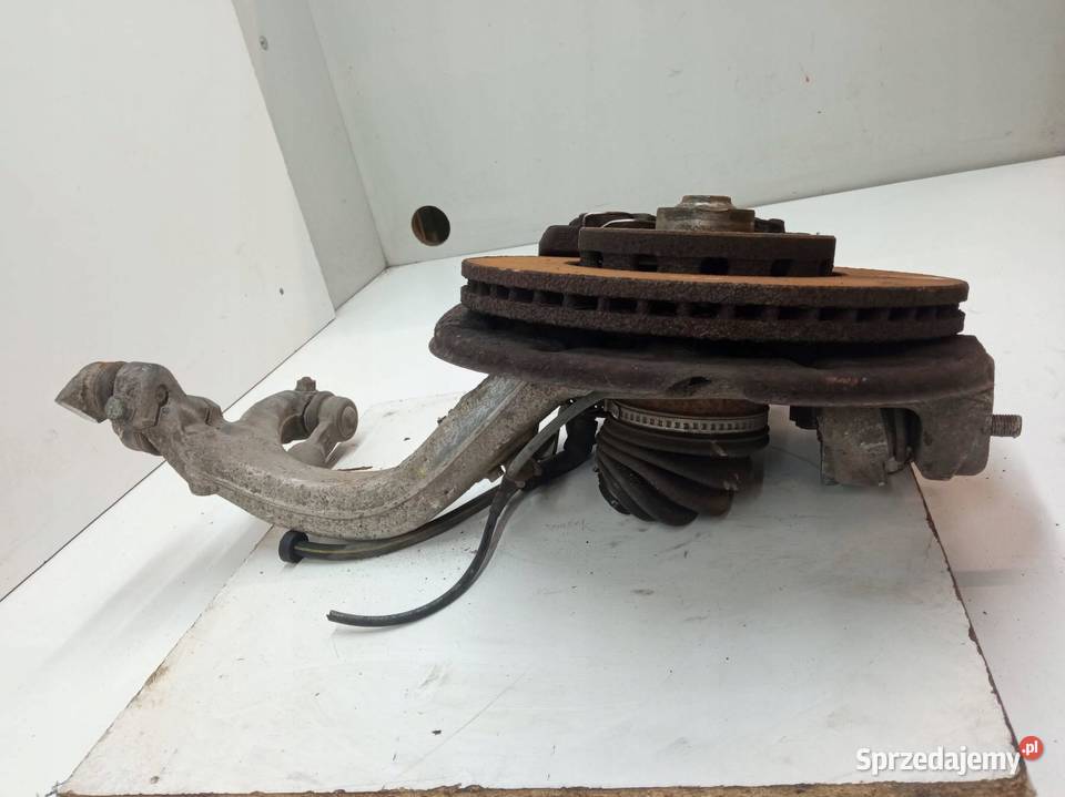 ZWROTNICA LEWY PRZÓD 20 FSI 8E0407241B Audi A4 Zwrotnice