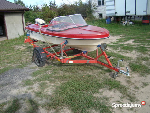lodka motorowka delfin z przyczepo