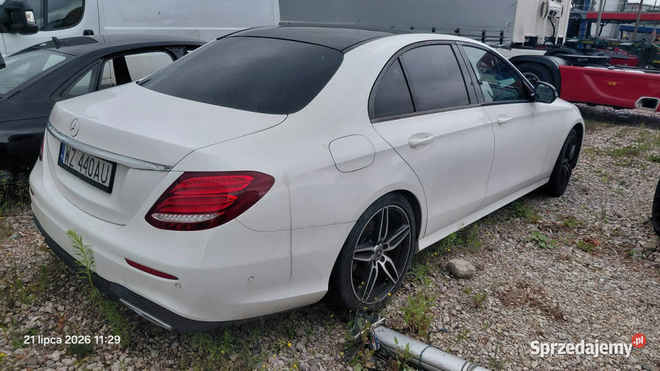 Mercedes E 220 W213 2016 Komorniki