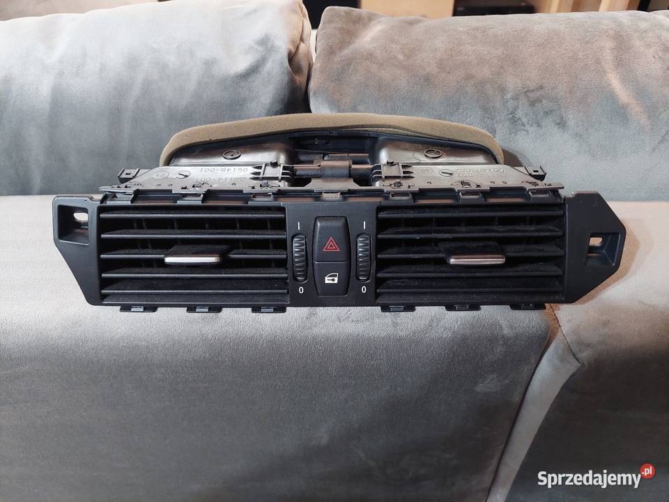Kratka nawiewu środkowa BMW Serii 5 E60 E61 osobowe sprzedam