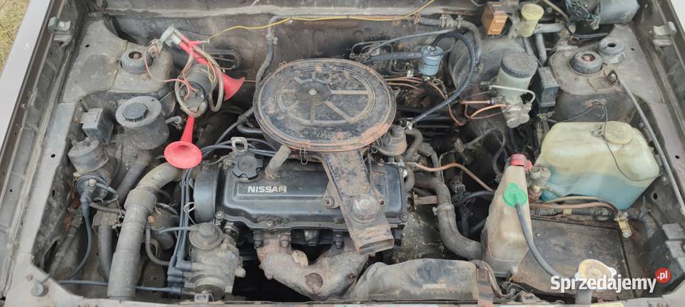 Nissan Prairie M10 20 benzyna wersja z napędem 1974cm3