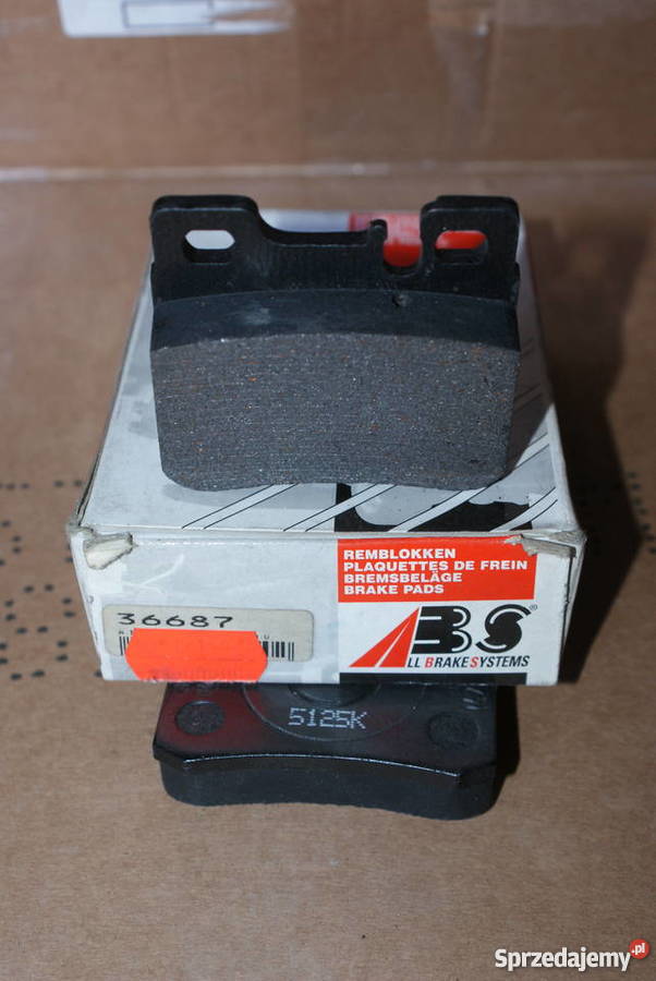 KLOCKI HAMULC MERCEDES W124W202 TYŁ ABS 36687