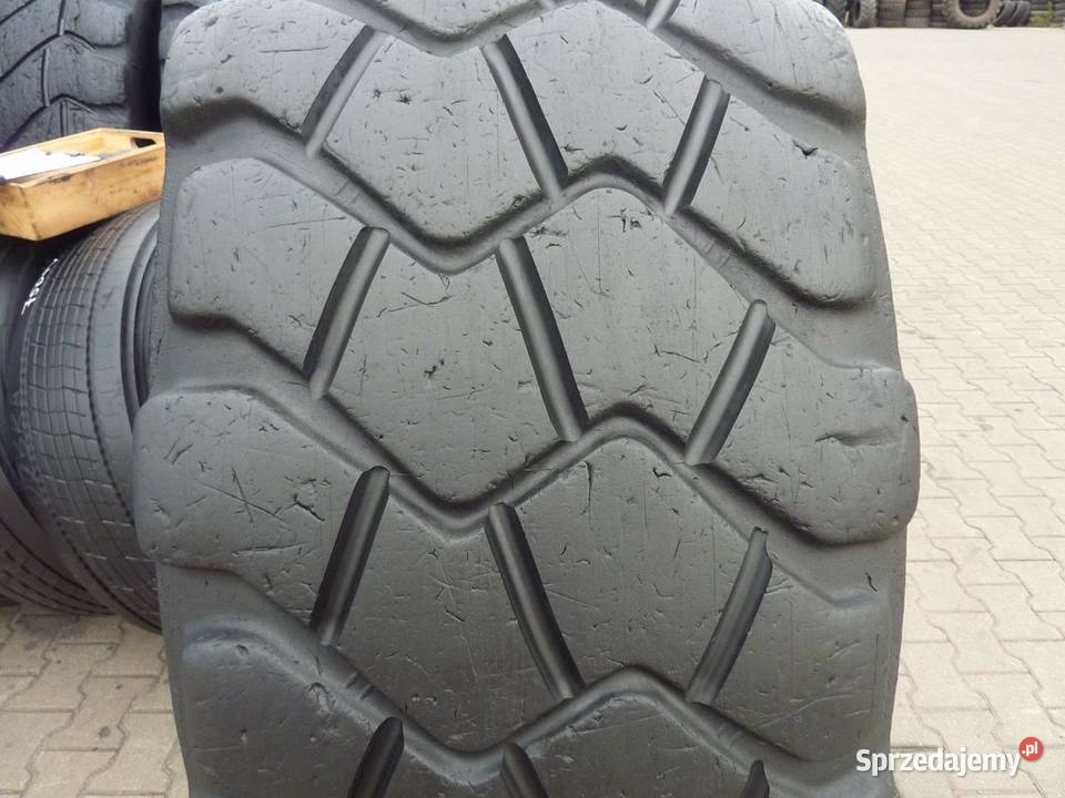 Opona używana przemysłowa 235R25 MICHELIN XADN Zaścianki