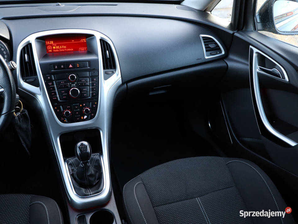 Opel Astra 14 T klimatyzacja Samochody osobowe