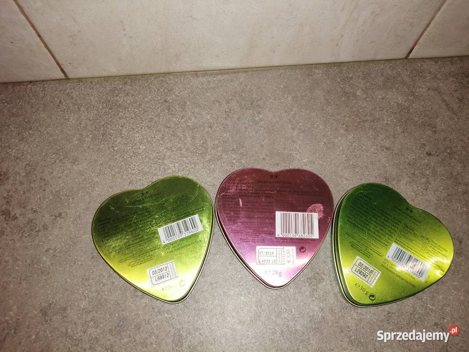 Puszka metalowa serce Lindt 3