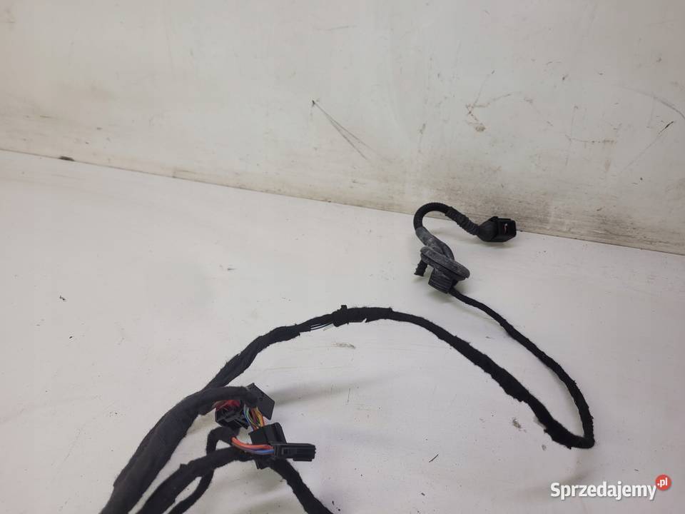 WIĄZKA DRZWI LEWY PRZÓD AUDI A4 B8 8K0971029C Materiały instalacyjne Przystajń