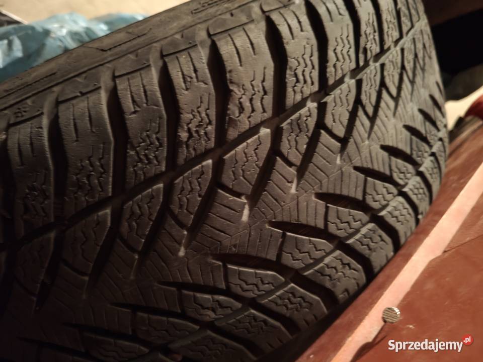 Opony zimowe runflat Goodyear 19555R16 stan 2 Opony i felgi Radom