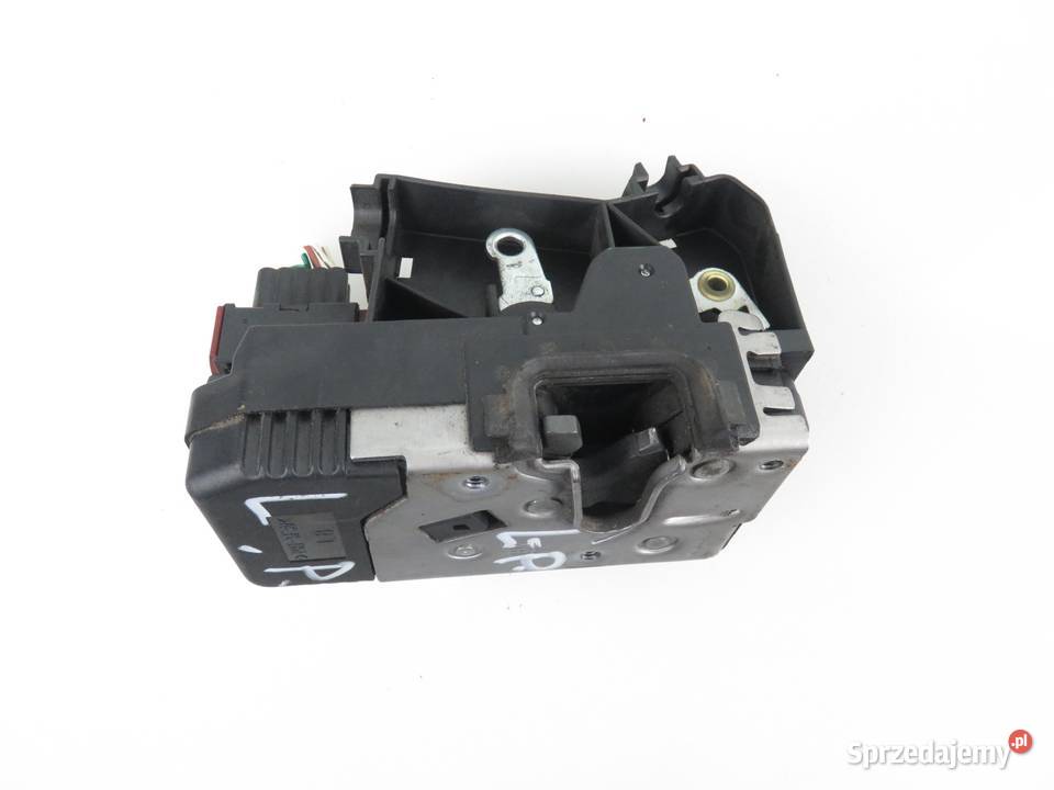 ZAMEK LEWY PRZEDNI OPEL VIVARO A 91166242 osobowe