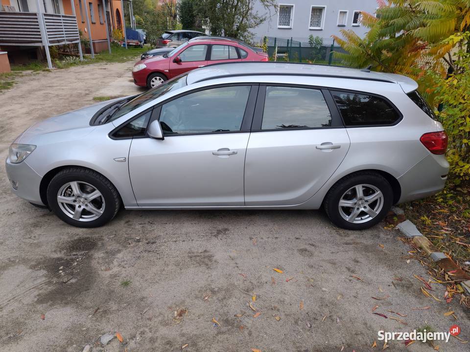 Opel Astra J 17 CDTI 110 Kombi 2 komplety kół opolskie