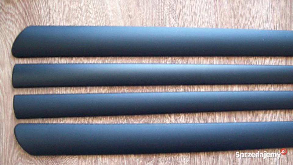 Listwy boczne ochronne do Toyota Avensis T25 Reda