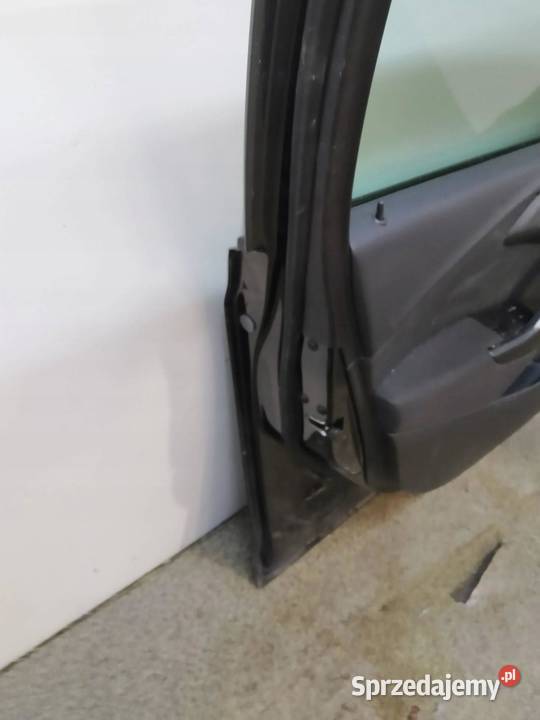 DRZWI LEWE PRZÓD Z22C SEDAN Opel Astra IV 2009