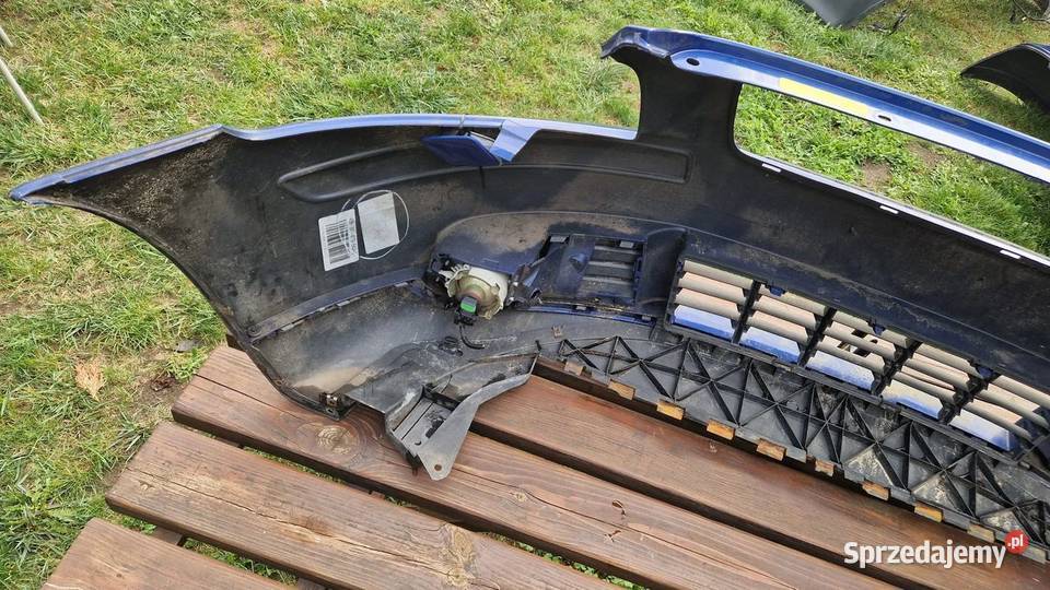 Volvo V50 47646 Zderzak przód Xenon zaślepki w Słowikowo