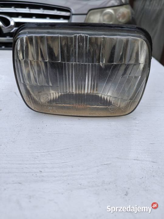 Reflektor przedni fiat 126p osobowe Radomsko sprzedam