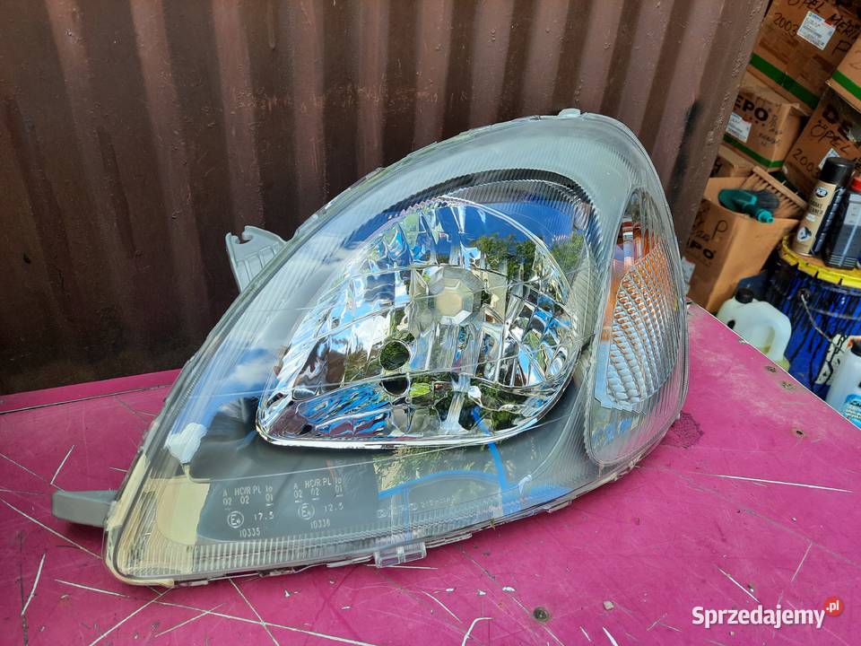 Toyota Yaris 99r lampa przednia lewa nowa osobowe Pruszków