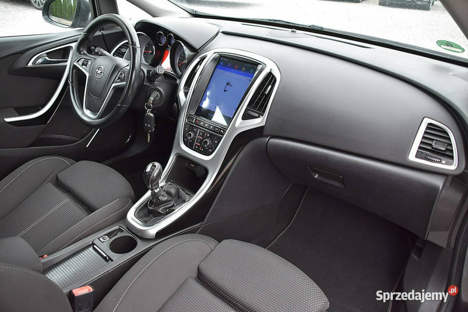 Opel Astra 14T 140 Alu Navi Kamera Gwarancja J Nowe Kucice