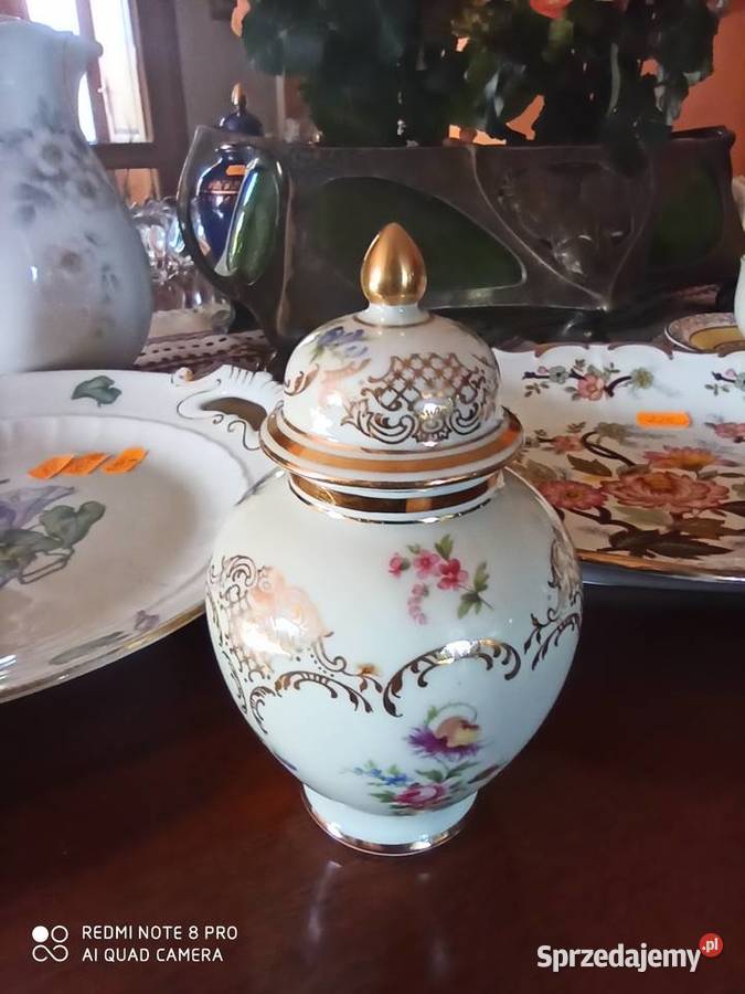 Amfora z bukiecikami ecru Syg Import korona Gdańsk