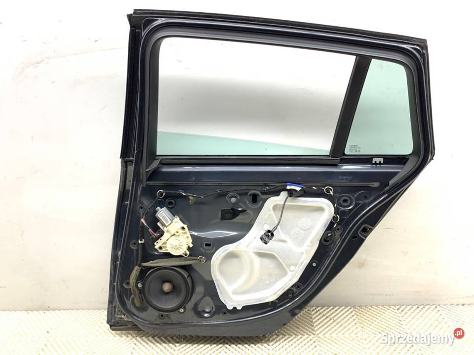 DRZWI PRAWY TYŁ RENAULT LAGUNA III Hatchback Drzwi