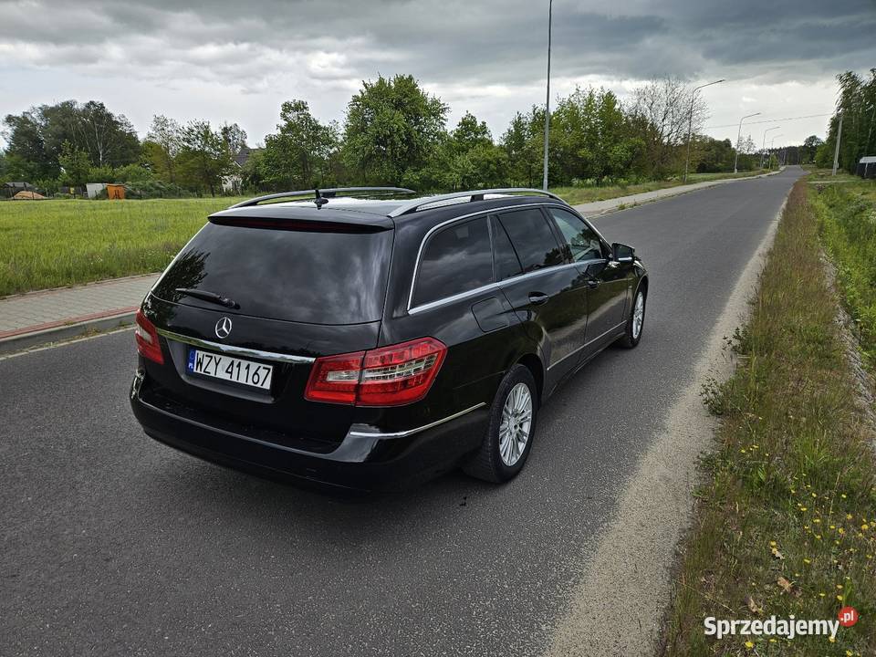 Mercedes w212 e200 136 Kombi 2009 Ladny nowy asystent parkowania Henryszew