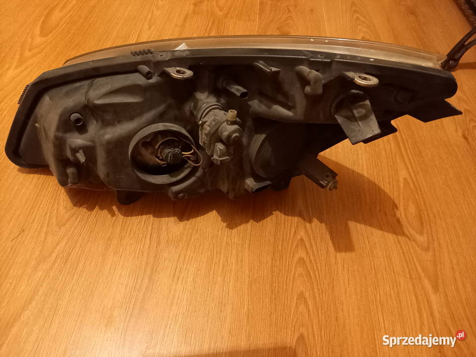 lampy przednie Komorniki