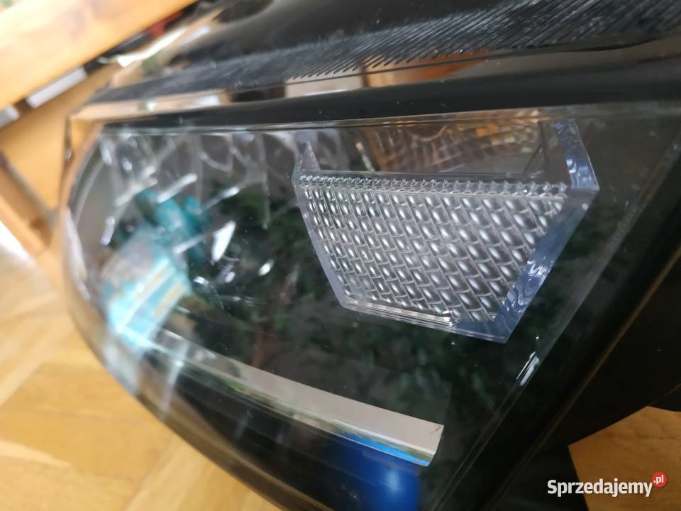 Reflektor prawy lampa prawa Skoda Octavia 4 IV Warszawa sprzedam