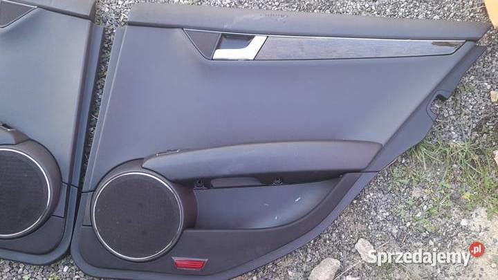 Boczki tapicerka skóra czarna W204 kombi Biłgoraj