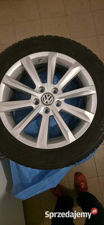 VW felgi 17 z oponami całorocznymi Continental sprzedam